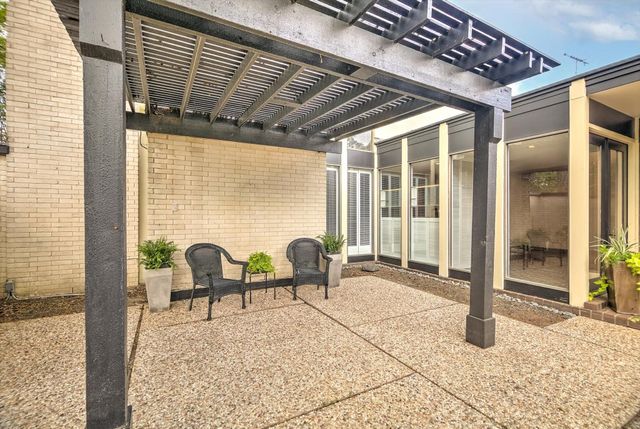147 Valley Drive, Liberty, TX 77575