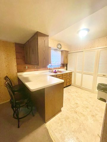 21850 Cunningham Avenue, Warren, MI 48091