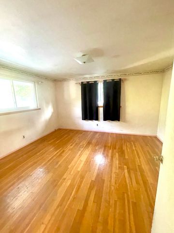 21850 Cunningham Avenue, Warren, MI 48091