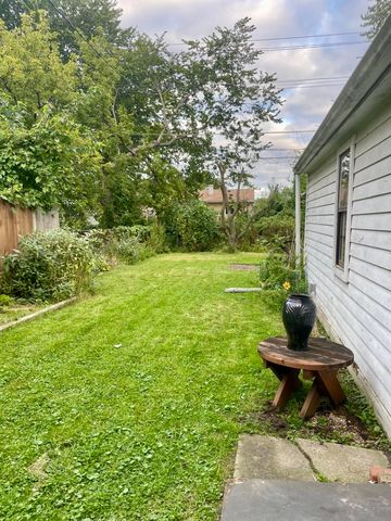 21850 Cunningham Avenue, Warren, MI 48091