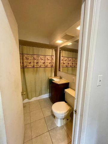 21850 Cunningham Avenue, Warren, MI 48091