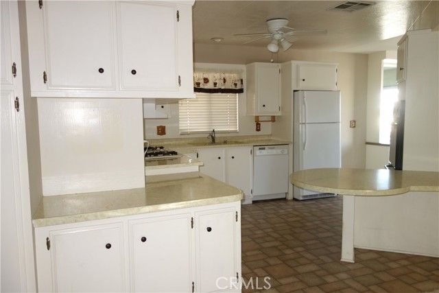 1167 Via Del Mesa, Hemet, CA 92543