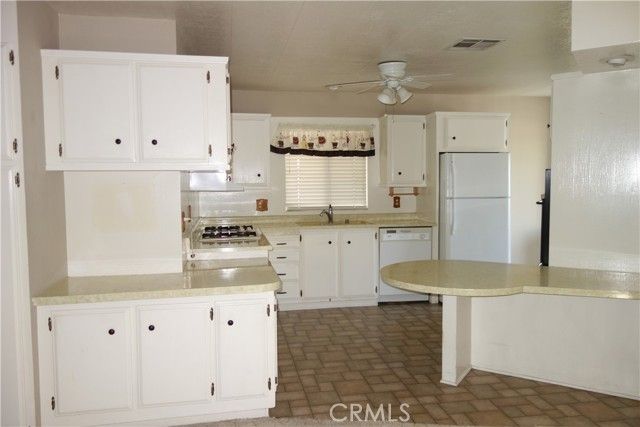 1167 Via Del Mesa, Hemet, CA 92543