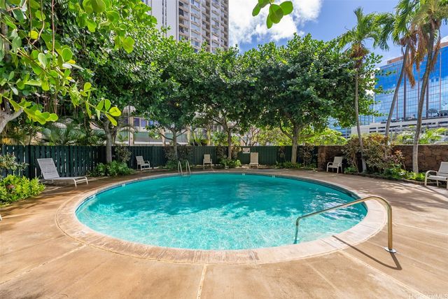 750 Amana Street 907, Honolulu, HI 96814
