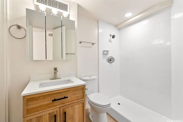 750 Amana Street 907, Honolulu, HI 96814
