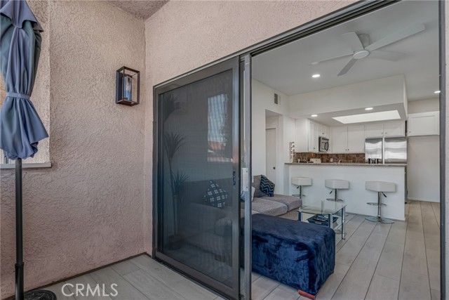 10943 Laurel Canyon B9, San Fernando, CA 91340