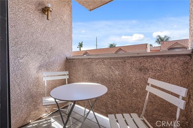 10943 Laurel Canyon B9, San Fernando, CA 91340