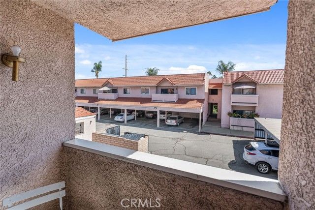 10943 Laurel Canyon B9, San Fernando, CA 91340