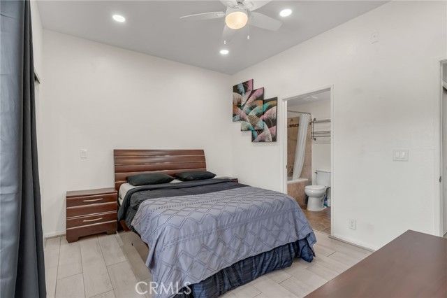 10943 Laurel Canyon B9, San Fernando, CA 91340