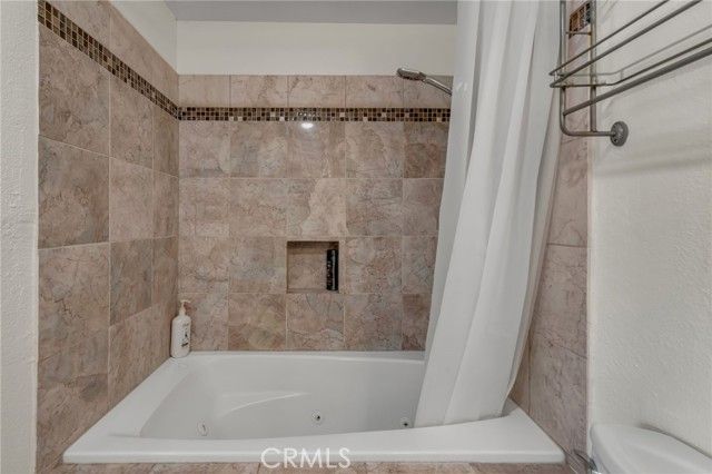10943 Laurel Canyon B9, San Fernando, CA 91340
