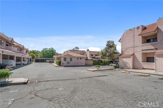 10943 Laurel Canyon B9, San Fernando, CA 91340