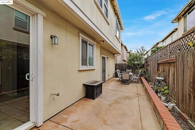 9412 Tanner Way, Oakland, CA 94603