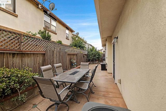 9412 Tanner Way, Oakland, CA 94603