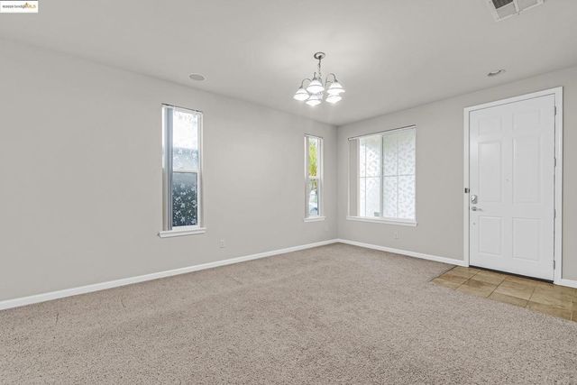 9412 Tanner Way, Oakland, CA 94603
