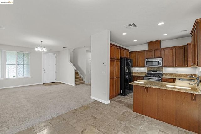 9412 Tanner Way, Oakland, CA 94603