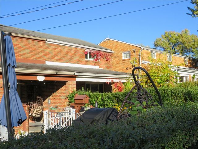 310 Anthon Dr, Penn Hills, PA 15235