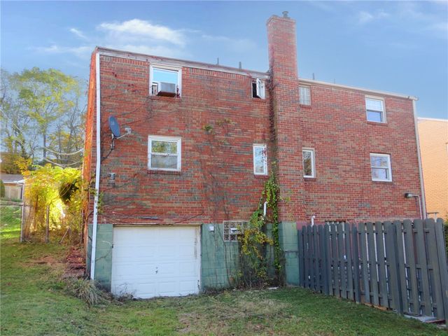 310 Anthon Dr, Penn Hills, PA 15235