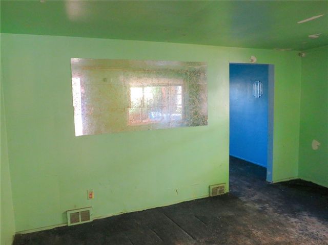 310 Anthon Dr, Penn Hills, PA 15235