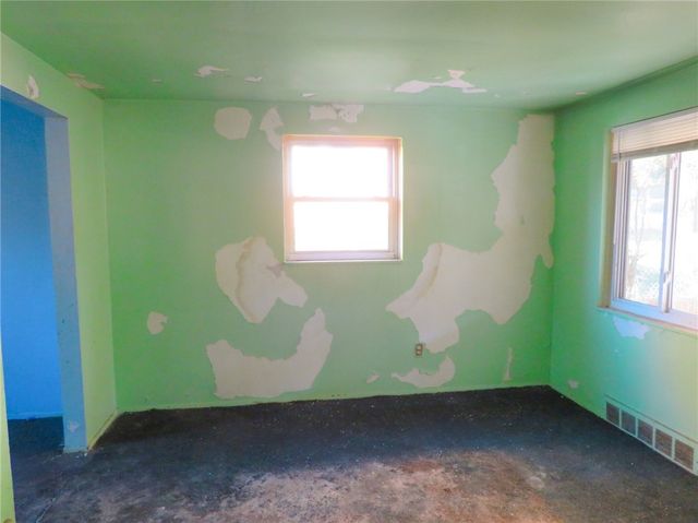 310 Anthon Dr, Penn Hills, PA 15235