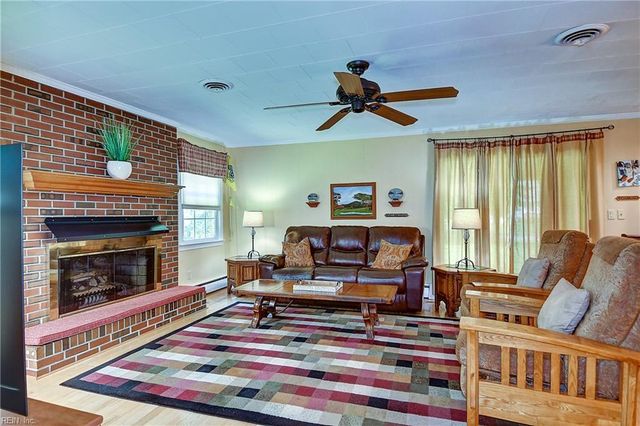8575 Circle DR, Norfolk, VA 23503