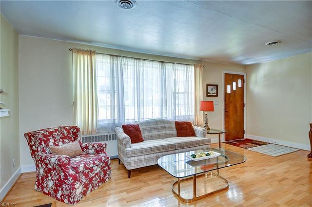 8575 Circle DR, Norfolk, VA 23503