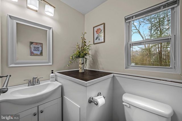 129 MCKINSEY RD, Severna Park, MD 21146