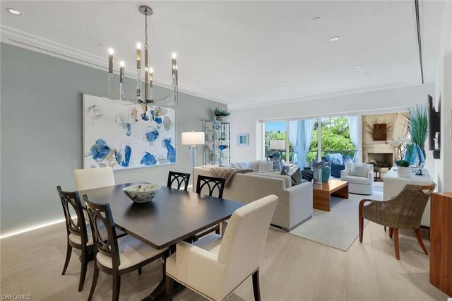 382 12th AVE S 202, Naples, FL 34102
