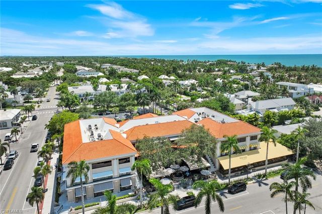 382 12th AVE S 202, Naples, FL 34102