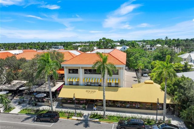 382 12th AVE S 202, Naples, FL 34102