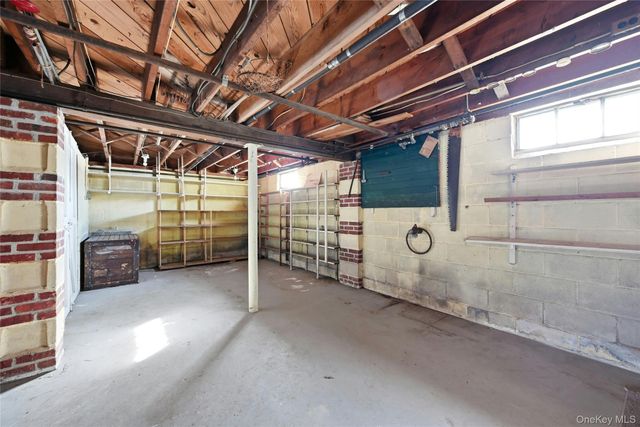 275 Munn Lane, Orient, NY 11957