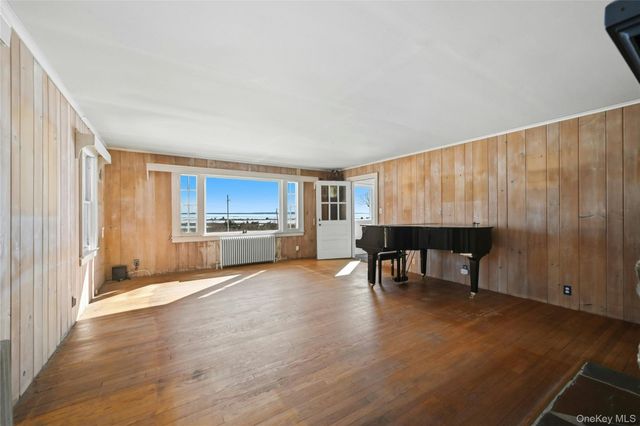 275 Munn Lane, Orient, NY 11957