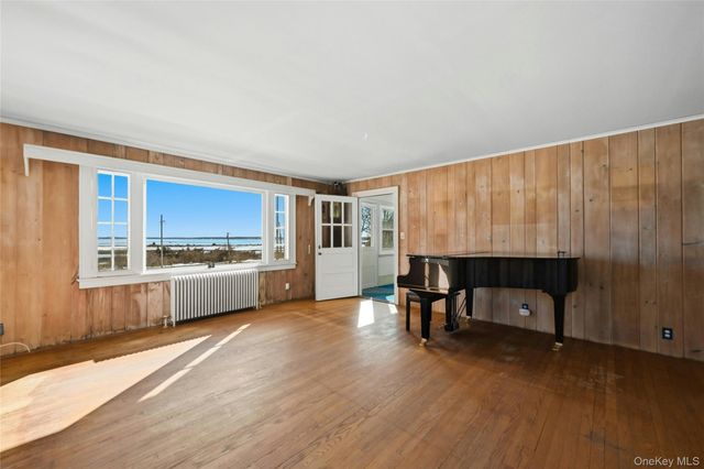 275 Munn Lane, Orient, NY 11957