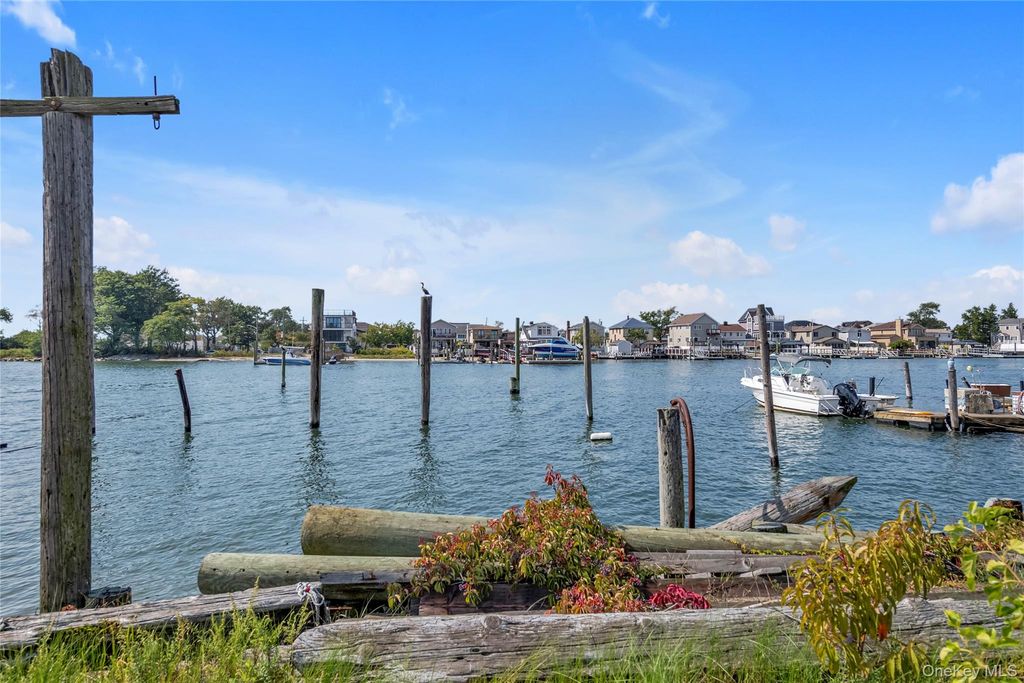 99-63 Lockwood Court, Hamilton Beach, NY 11414