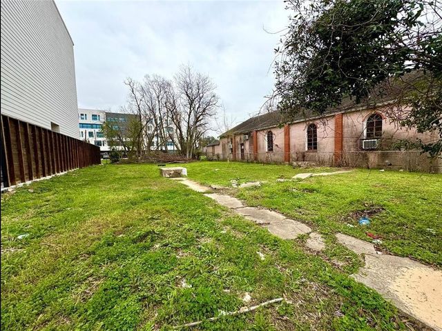 3519 Dennis Street, Houston, TX 77004