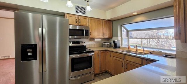 2820 Holly Place, Idaho Falls, ID 83402