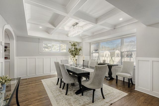 9001 S Claremont Avenue, Chicago, IL 60643