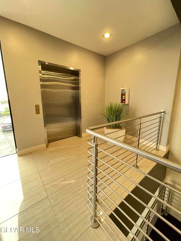 8201 LOCKHEED Drive 207, El Paso, TX 79925