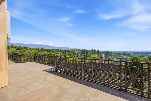 2030 Hanscom Drive, South Pasadena, CA 91030
