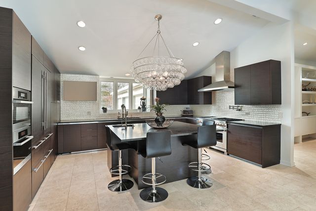 1551 Mill Trail, Highland Park, IL 60035