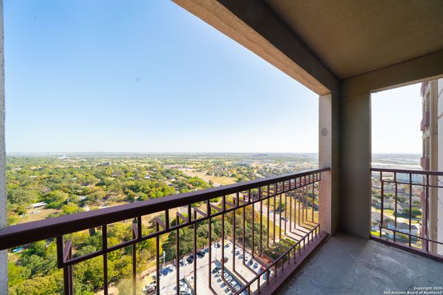 1 Towers Park Ln Apt 1703, San Antonio, TX 78209