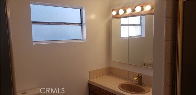 2915 W 95th, Inglewood, CA 90305