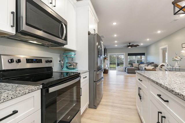 1798 E 328th Road, Bolivar, MO 65613