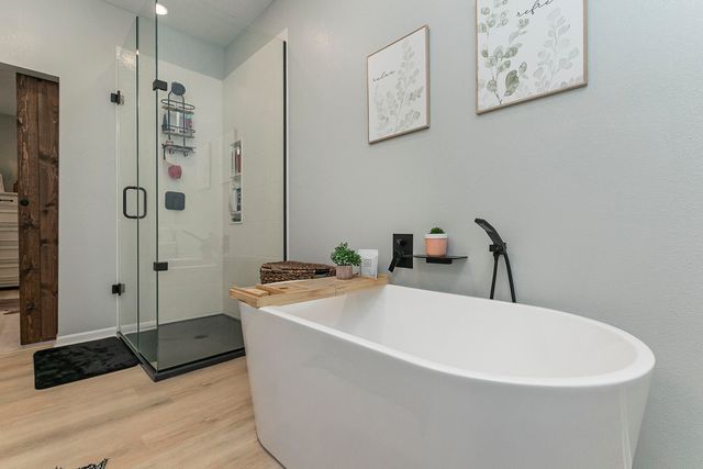 1798 E 328th Road, Bolivar, MO 65613