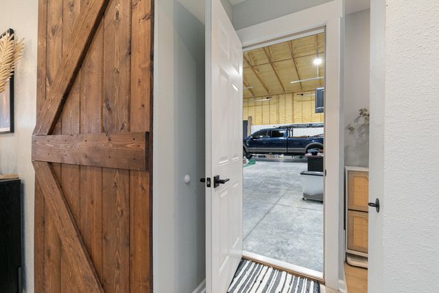 1798 E 328th Road, Bolivar, MO 65613