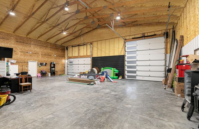 1798 E 328th Road, Bolivar, MO 65613