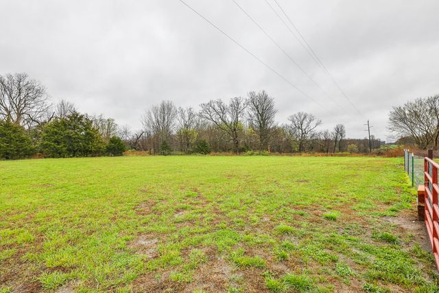 1798 E 328th Road, Bolivar, MO 65613