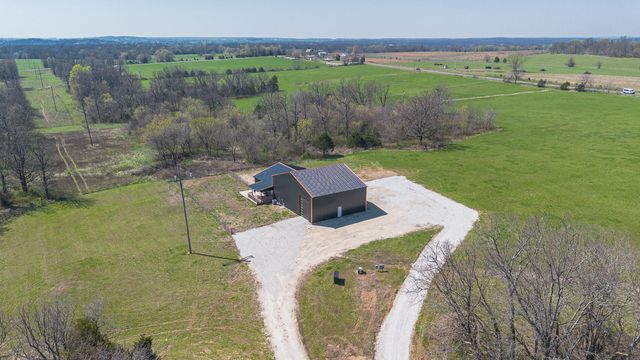 1798 E 328th Road, Bolivar, MO 65613