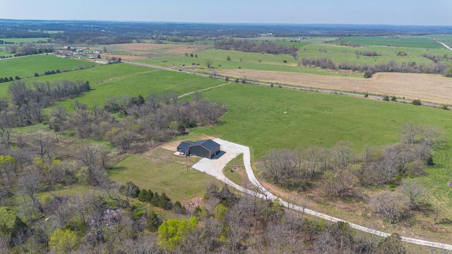 1798 E 328th Road, Bolivar, MO 65613