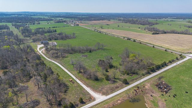 1798 E 328th Road, Bolivar, MO 65613