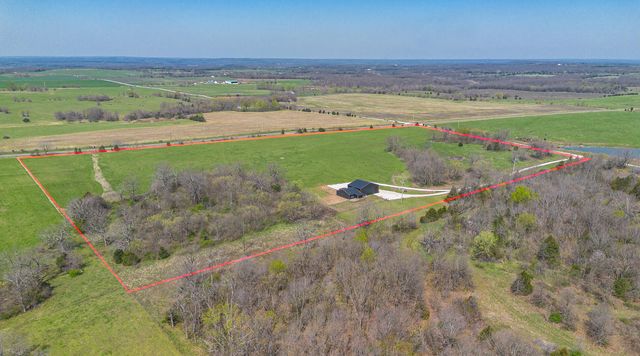 1798 E 328th Road, Bolivar, MO 65613